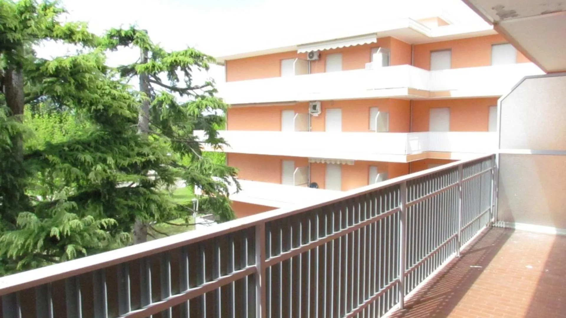 Apartment Bibione Getaway - Comfy Flat In Residence