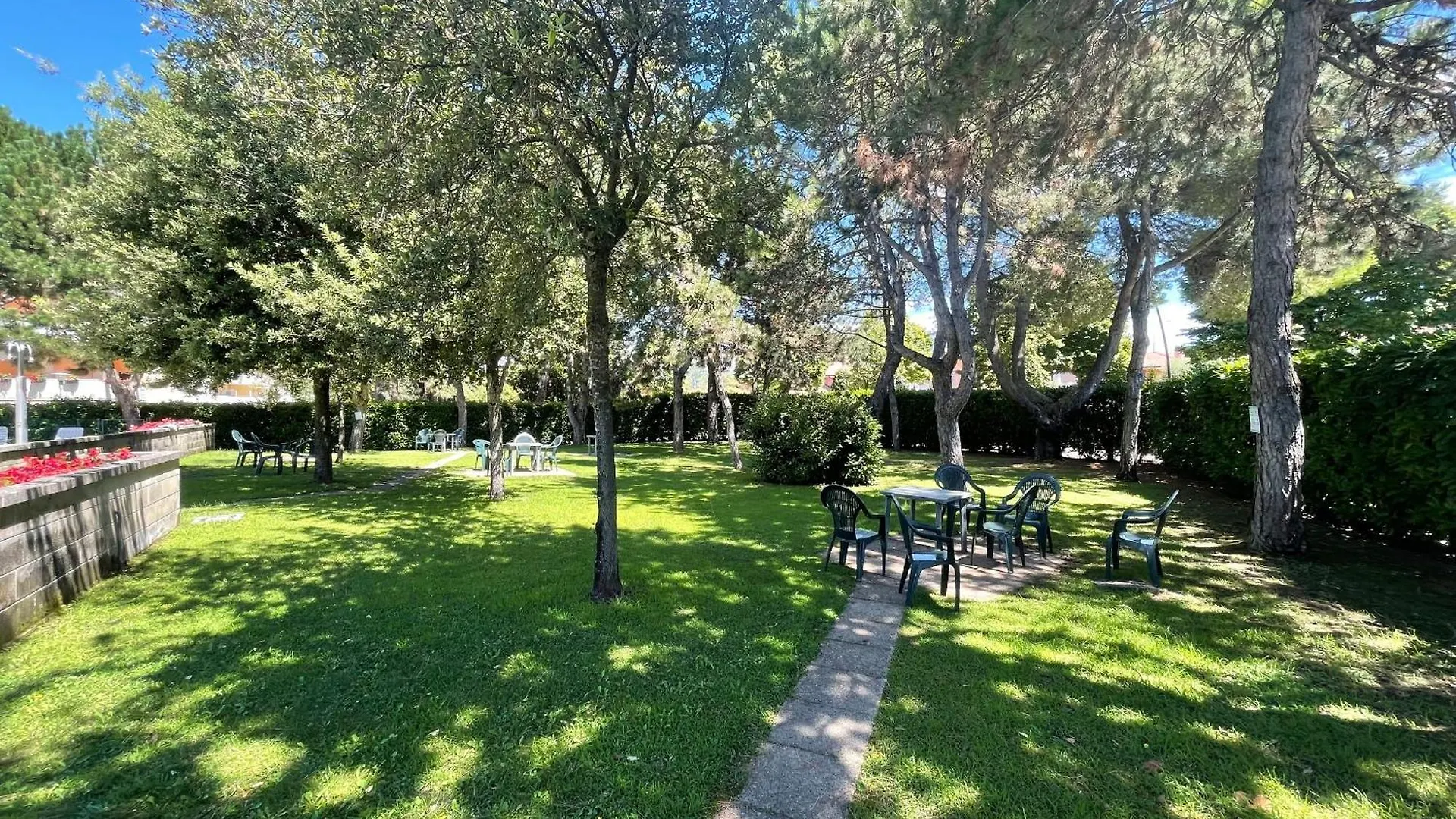 Bibione Getaway - Comfy Flat In Residence location
